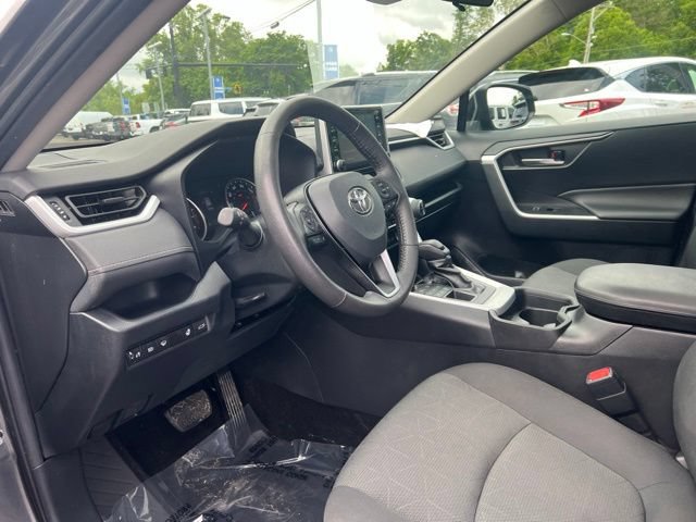 Used 2021 Toyota RAV4 XLE w/ Convenience Package AWD/4WD image 2