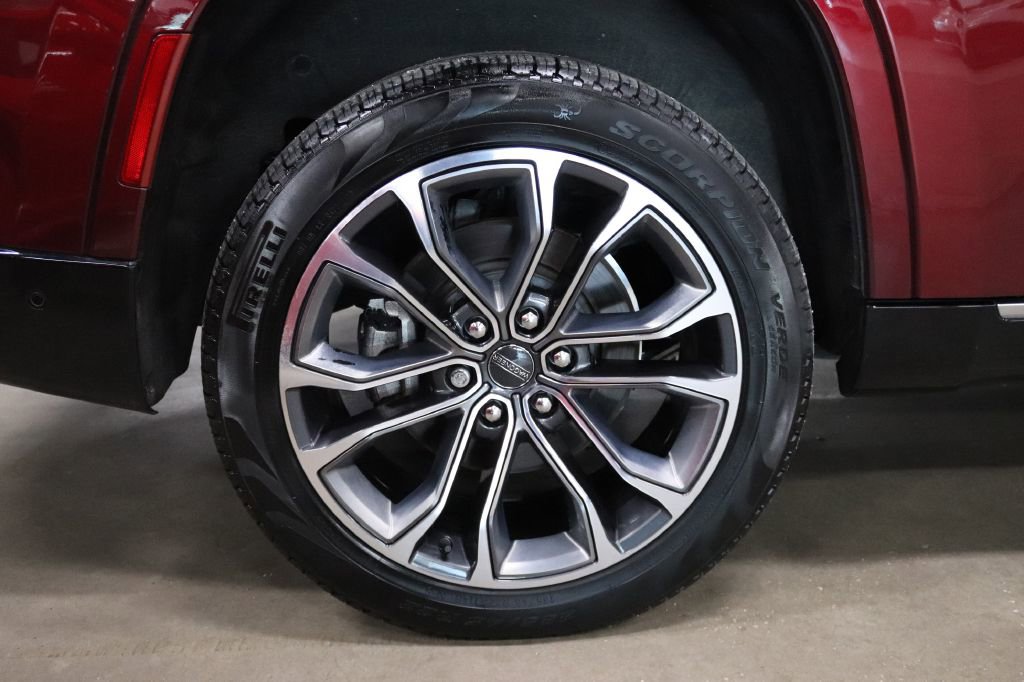 Used 2023 Jeep Grand Wagoneer Series III image 41