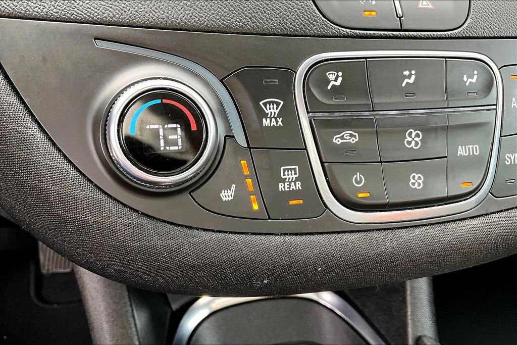 Used 2024 Chevrolet Malibu LT image 30