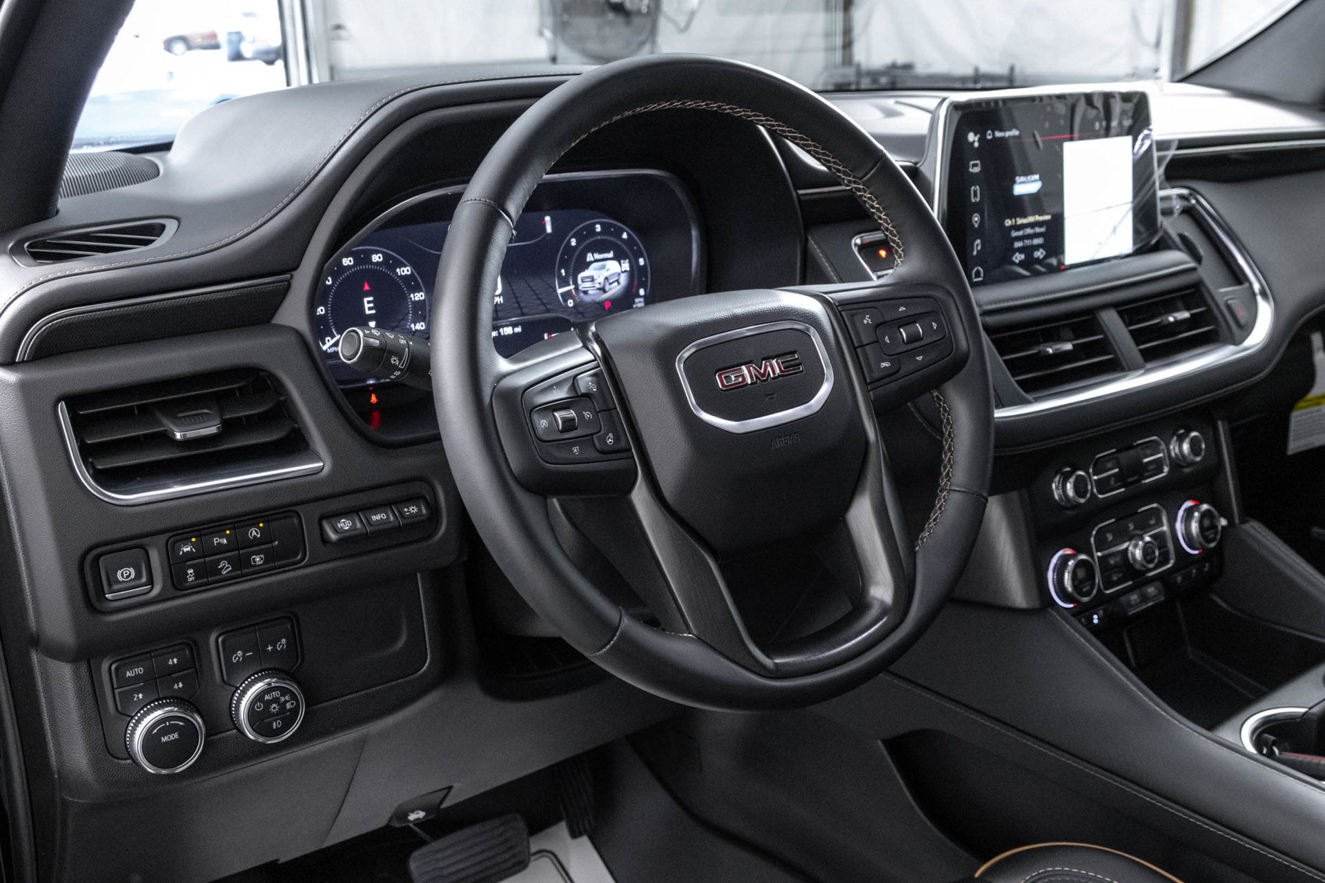 Used 2024 GMC Yukon XL AT4 w/ AT4 Premium Package AWD/4WD image 35