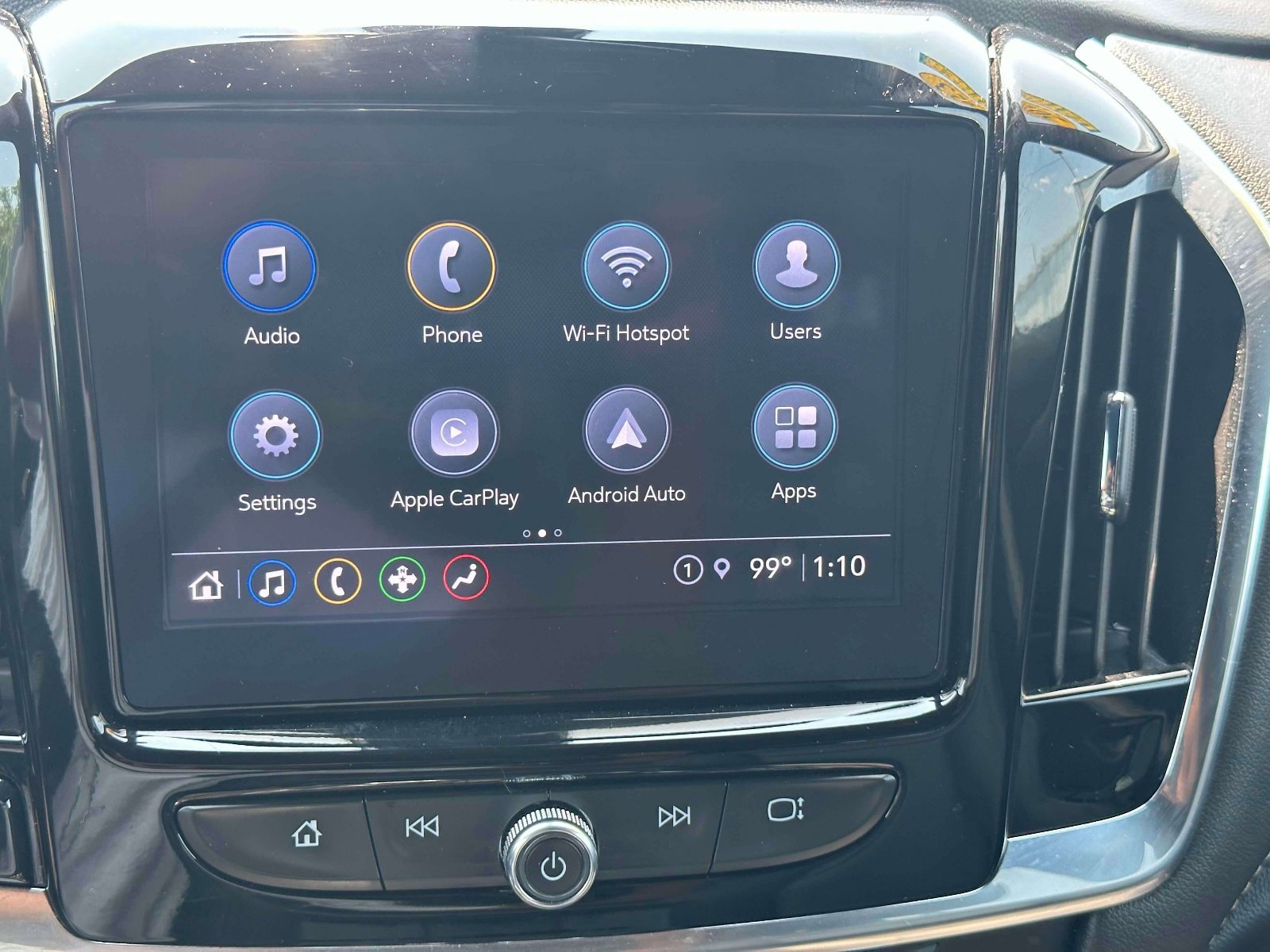 Used 2023 Chevrolet Traverse LT image 15