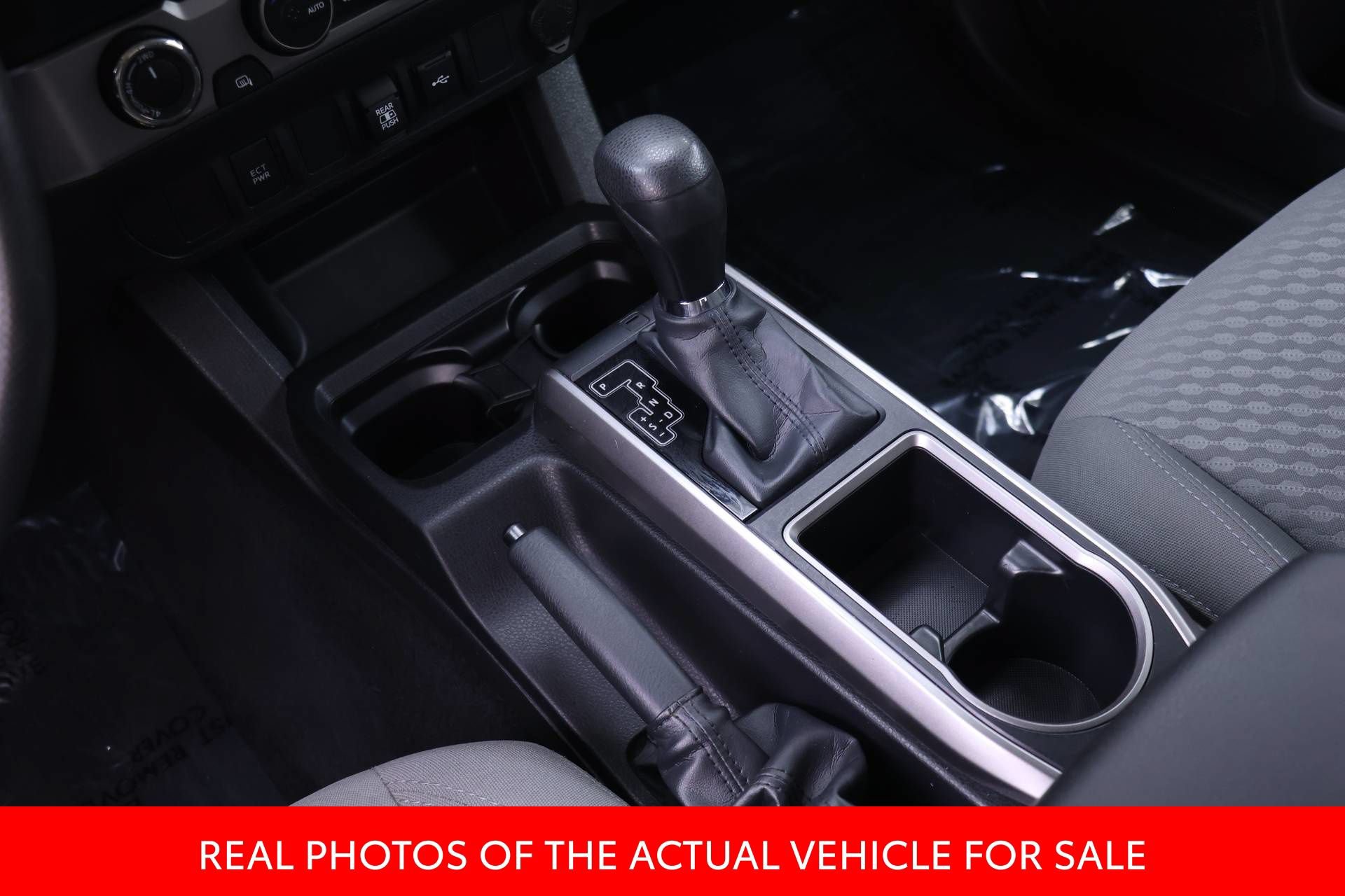 Certified 2022 Toyota Tacoma SR5 AWD/4WD image 12