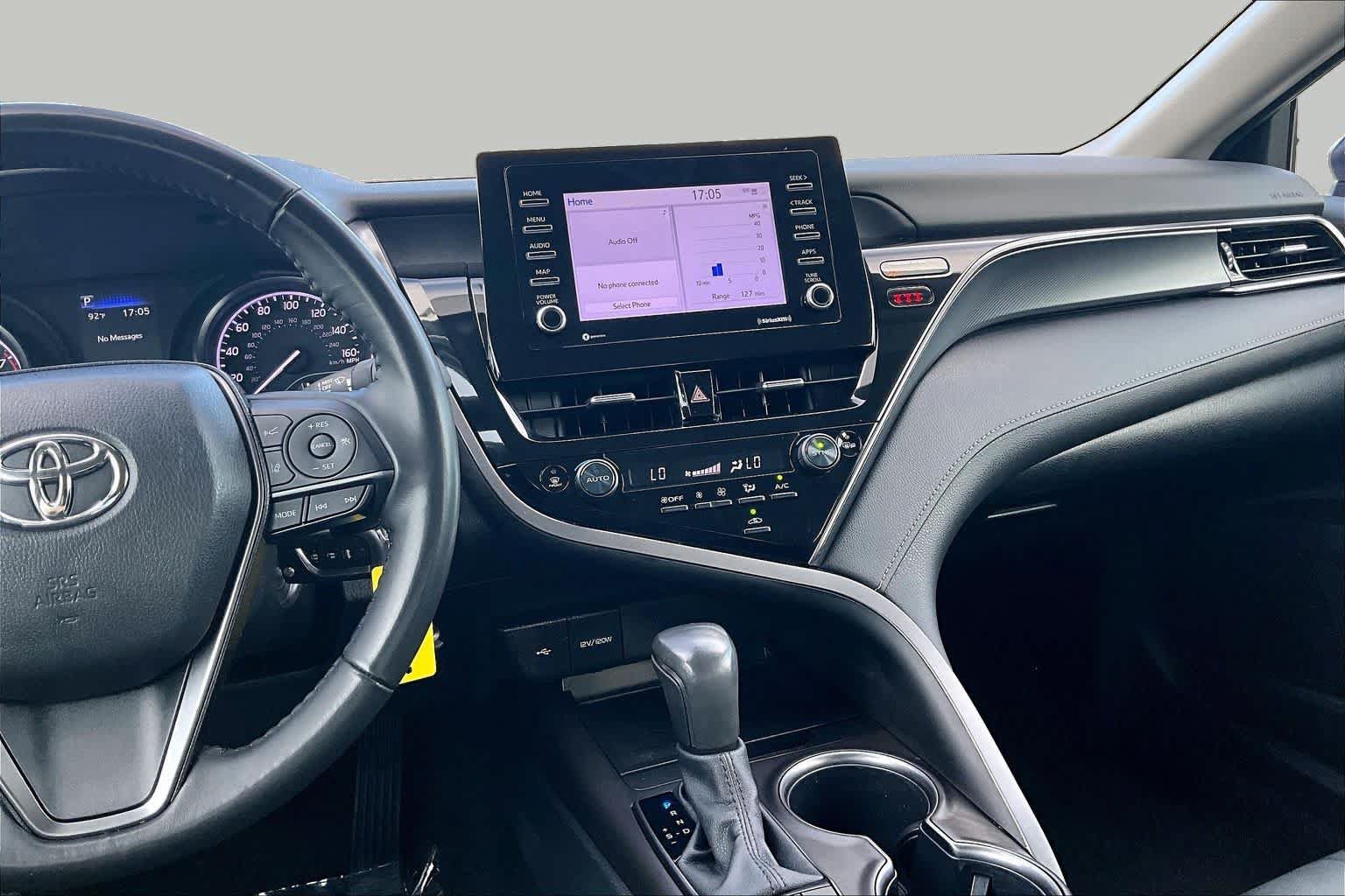 Used 2024 Toyota Camry SE FWD image 7
