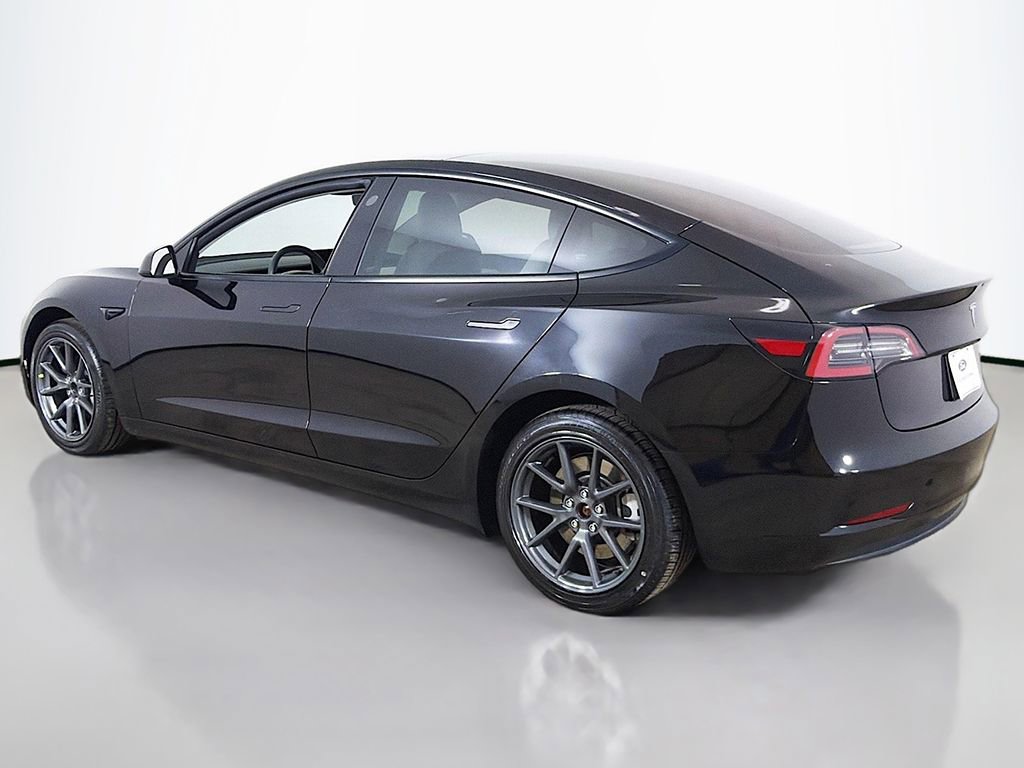 Used 2023 Tesla Model 3 Standard Range image 9