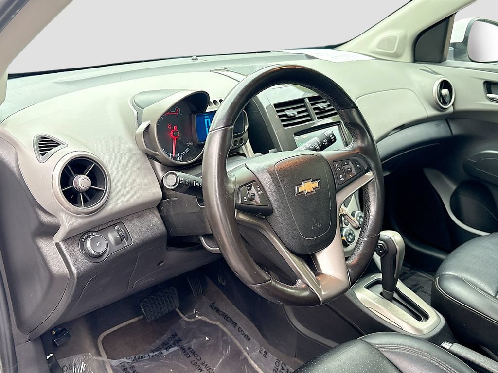 Used 2015 Chevrolet Sonic LTZ FWD image 9