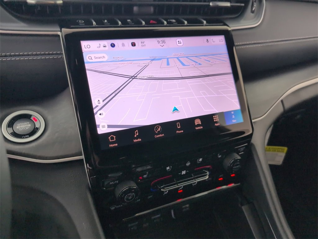 New 2025 Jeep Grand Cherokee Limited w/ Luxury Tech Group II image 11