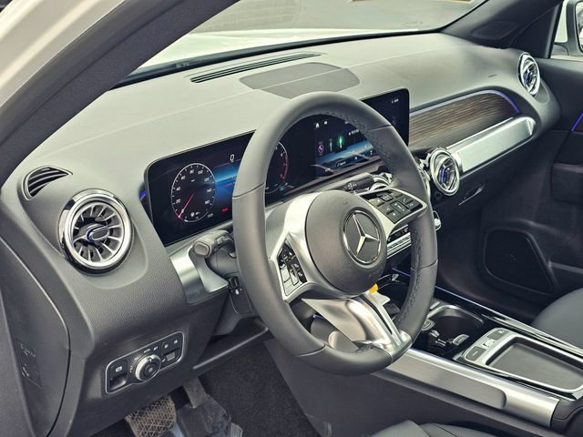 New 2026 Mercedes-Benz GLB 250 4MATIC image 14