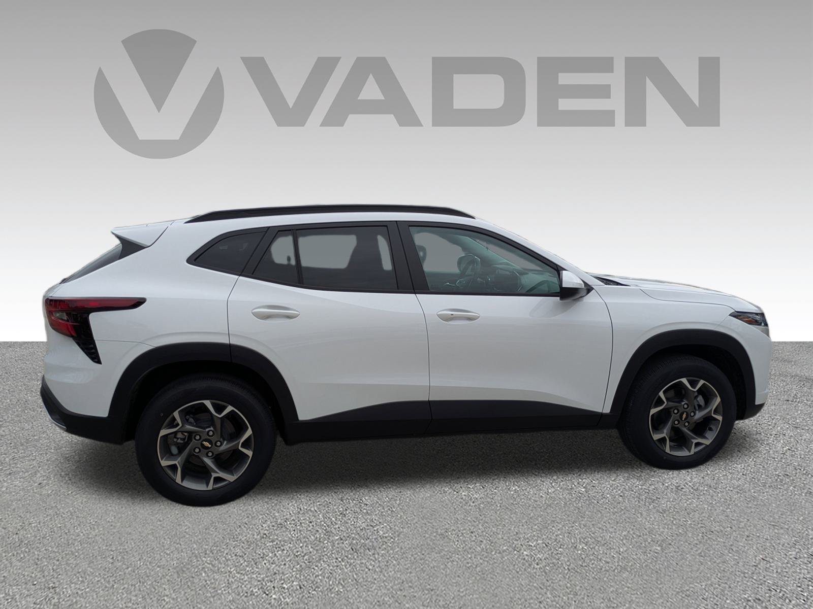 New 2026 Chevrolet Trax LT w/ Driver Confidence Package FWD image 22