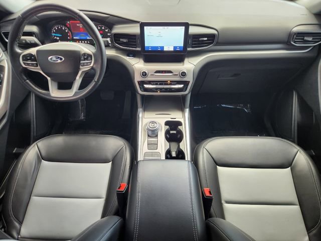 Used 2023 Ford Explorer XLT w/ Equipment Group 202A image 21