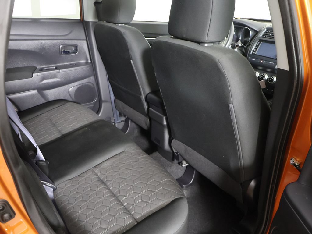 Used 2023 Mitsubishi Outlander Sport ES AWD/4WD image 25