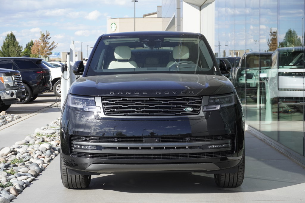 New 2027 Land Rover Range Rover Long Wheelbase SE AWD/4WD image 5