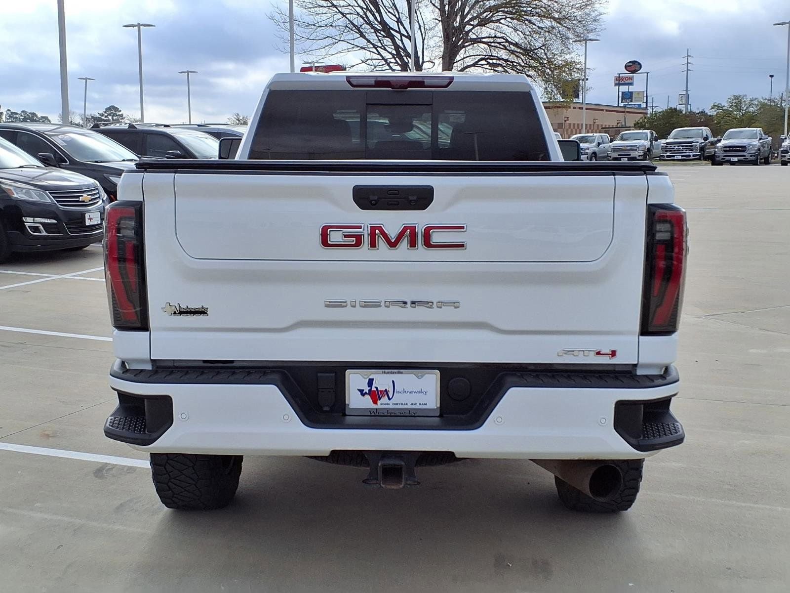 Used 2024 GMC Sierra 2500 AT4 w/ AT4 Premium Plus Package image 7