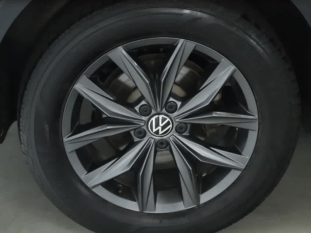 Certified 2023 Volkswagen Tiguan SE AWD/4WD image 12