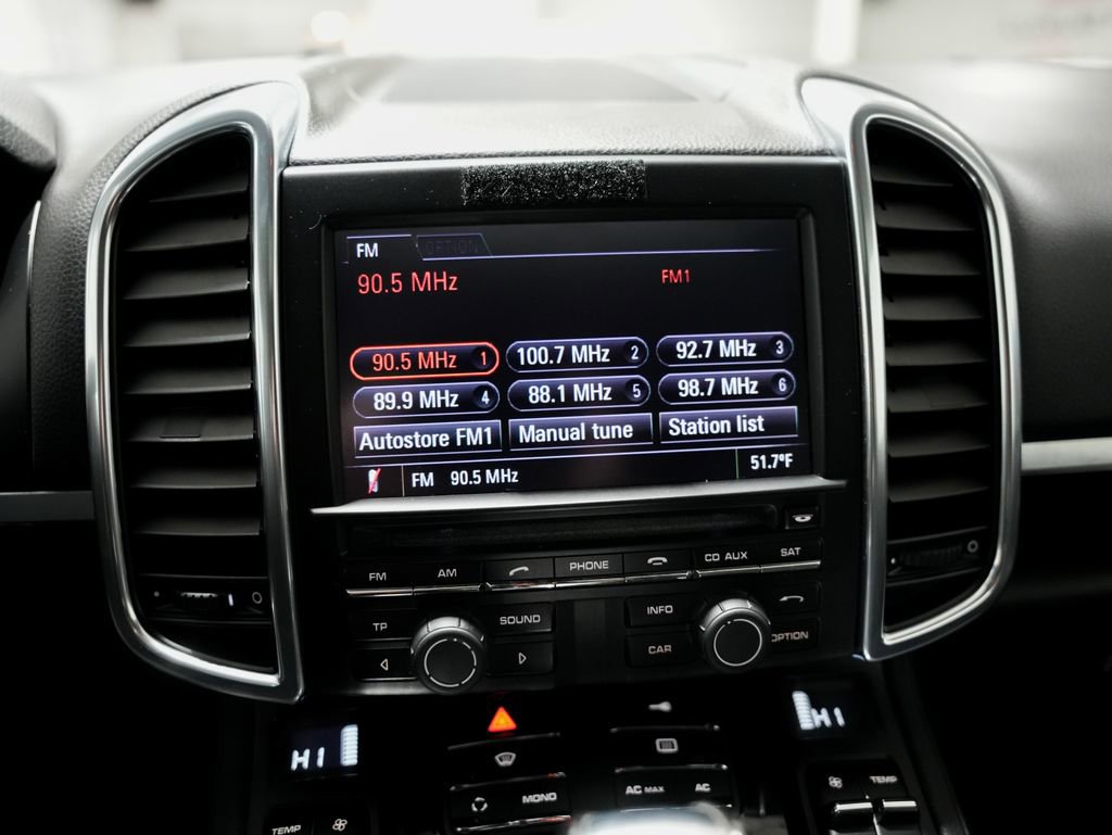 Used 2012 Porsche Cayenne image 18
