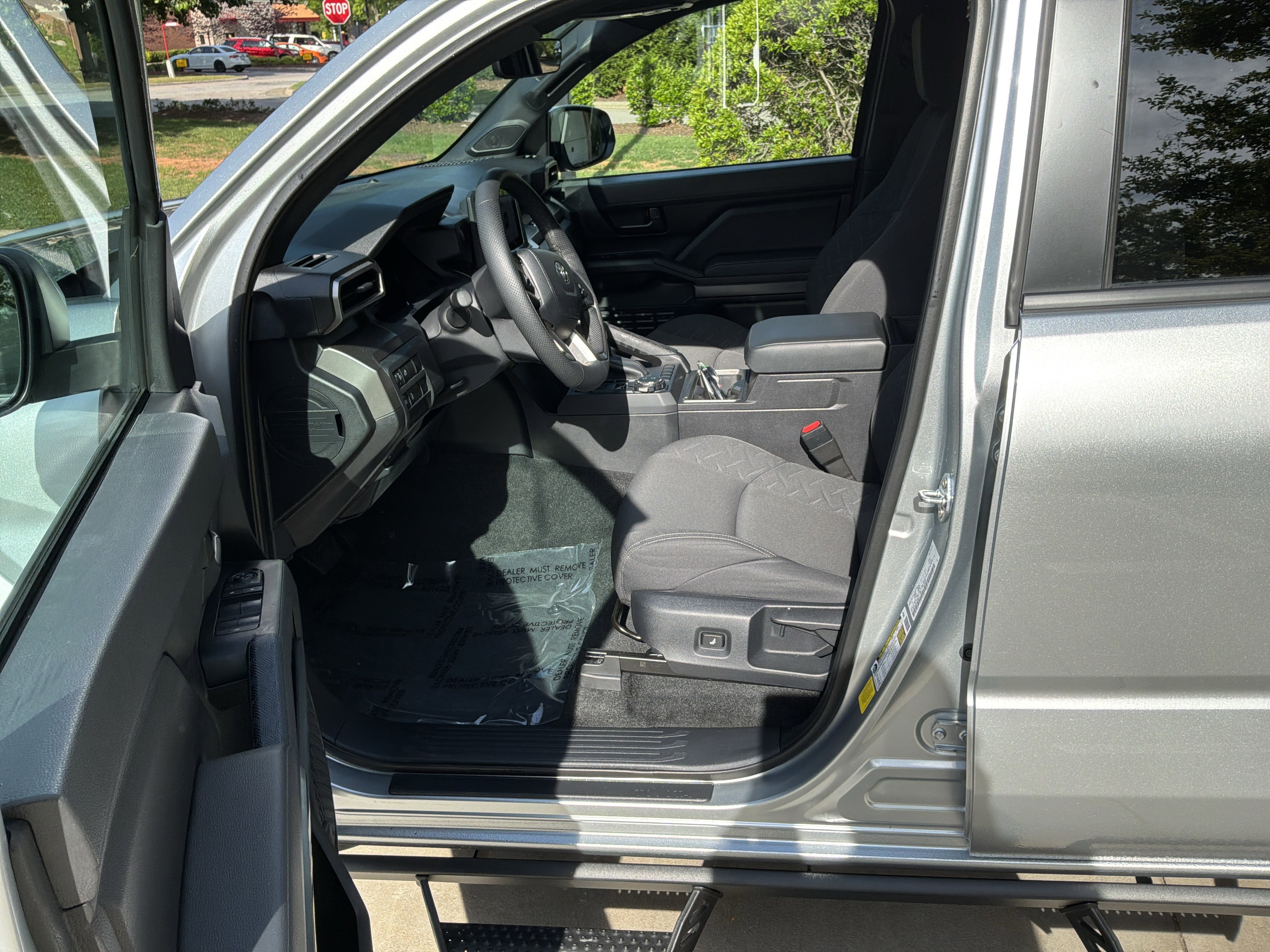 Used 2024 Toyota Tacoma SR5 AWD/4WD image 16