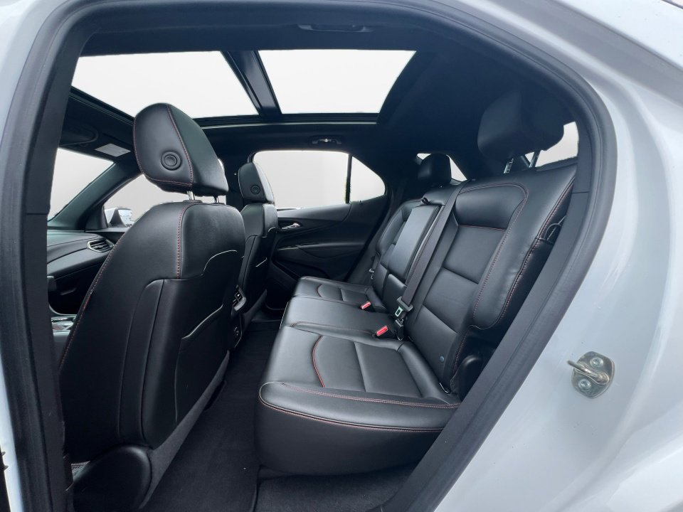 Used 2024 Chevrolet Equinox RS w/ RS Leather Package FWD image 13