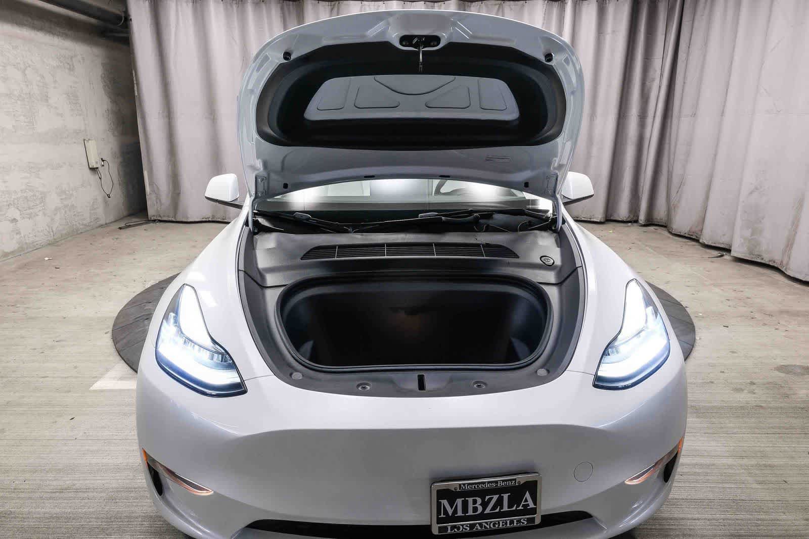 Used 2023 Tesla Model Y Long Range AWD/4WD image 30