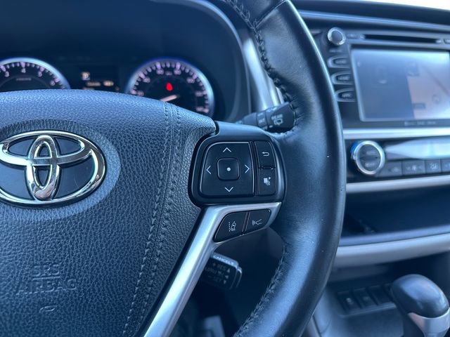 Used 2017 Toyota Highlander XLE image 23