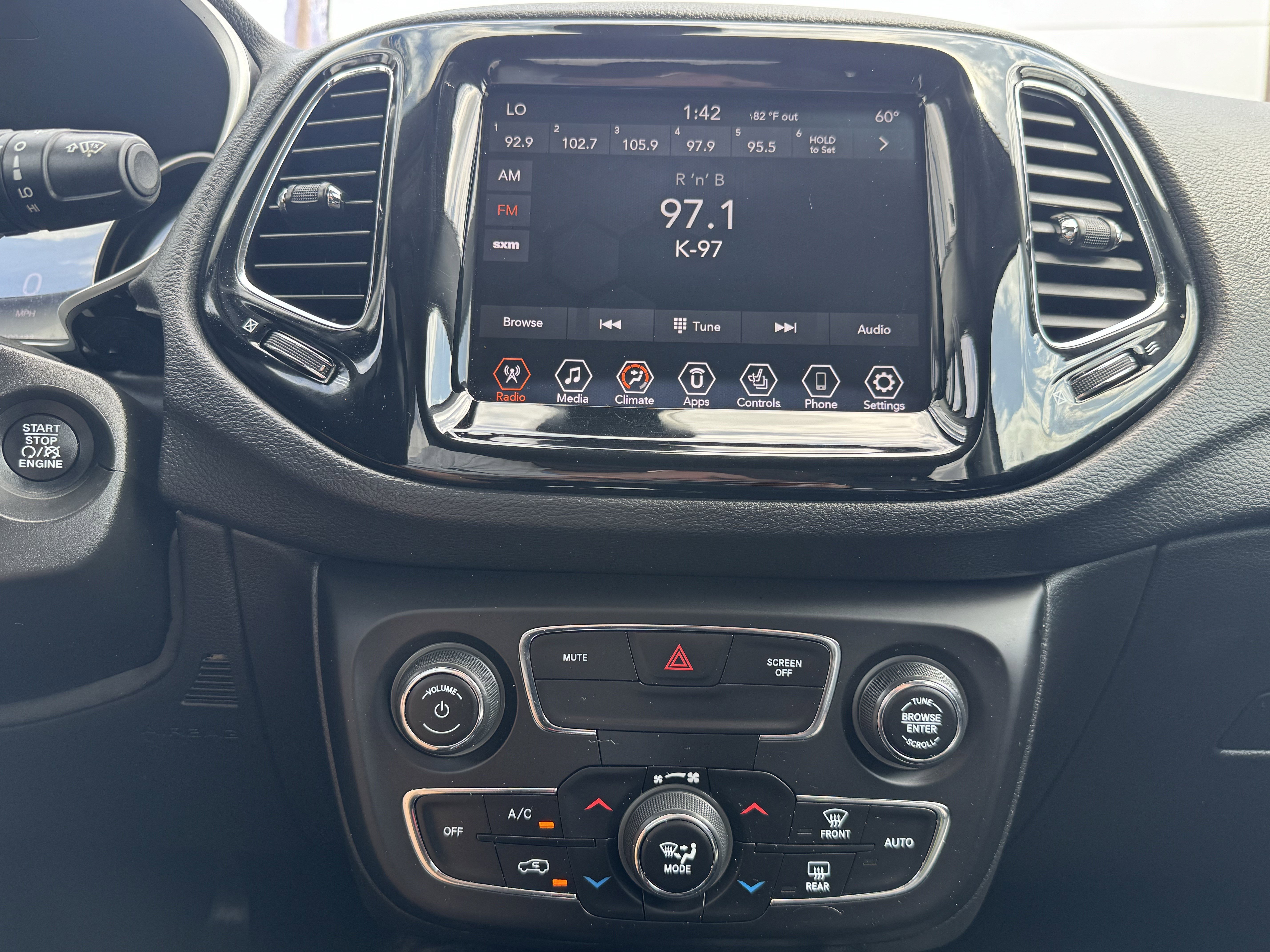 Used 2020 Jeep Compass Limited image 18