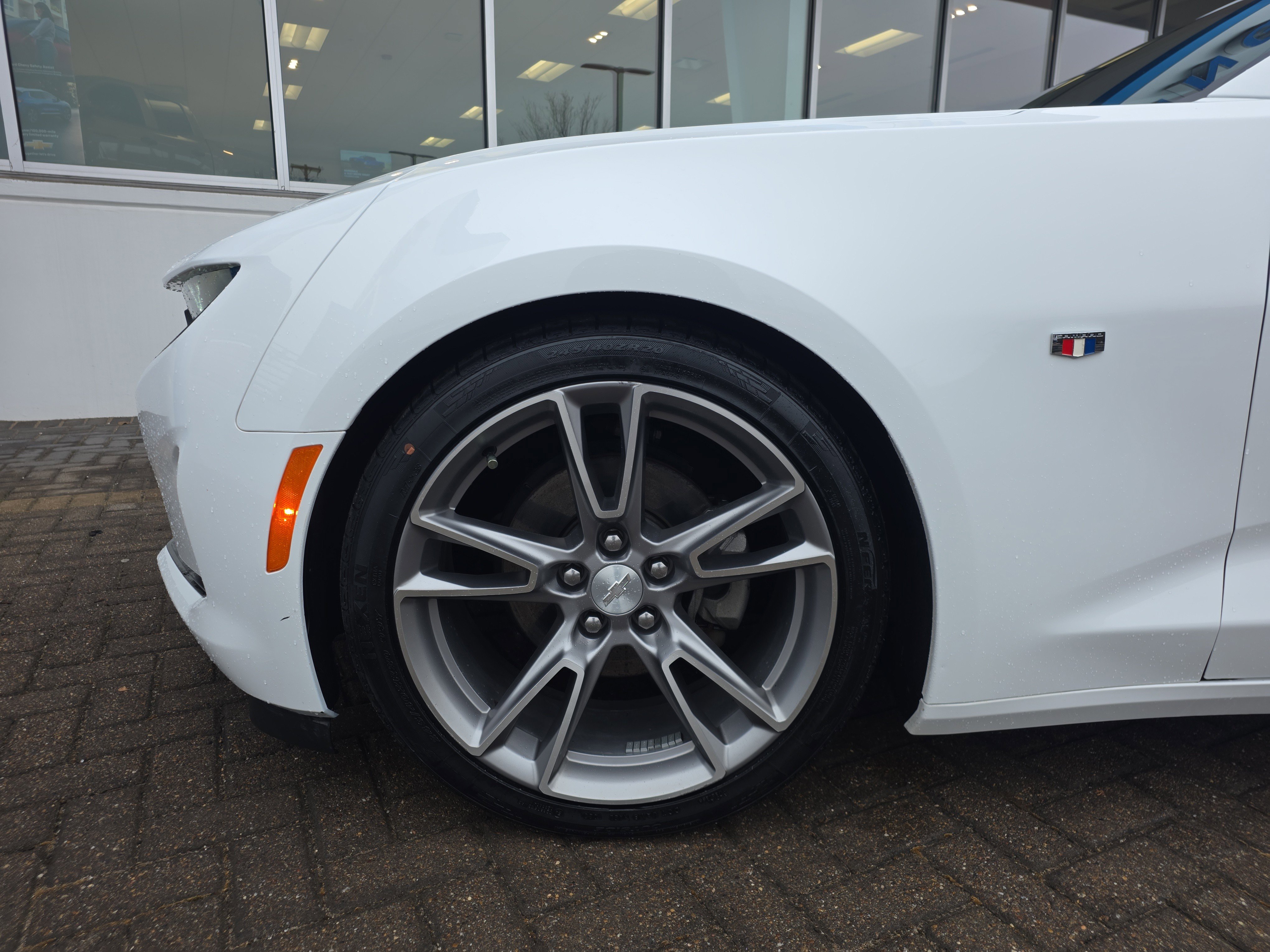 Used 2020 Chevrolet Camaro LT w/ RS Package image 10