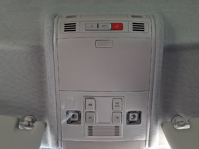 Used 2023 Volkswagen Tiguan SE FWD image 25