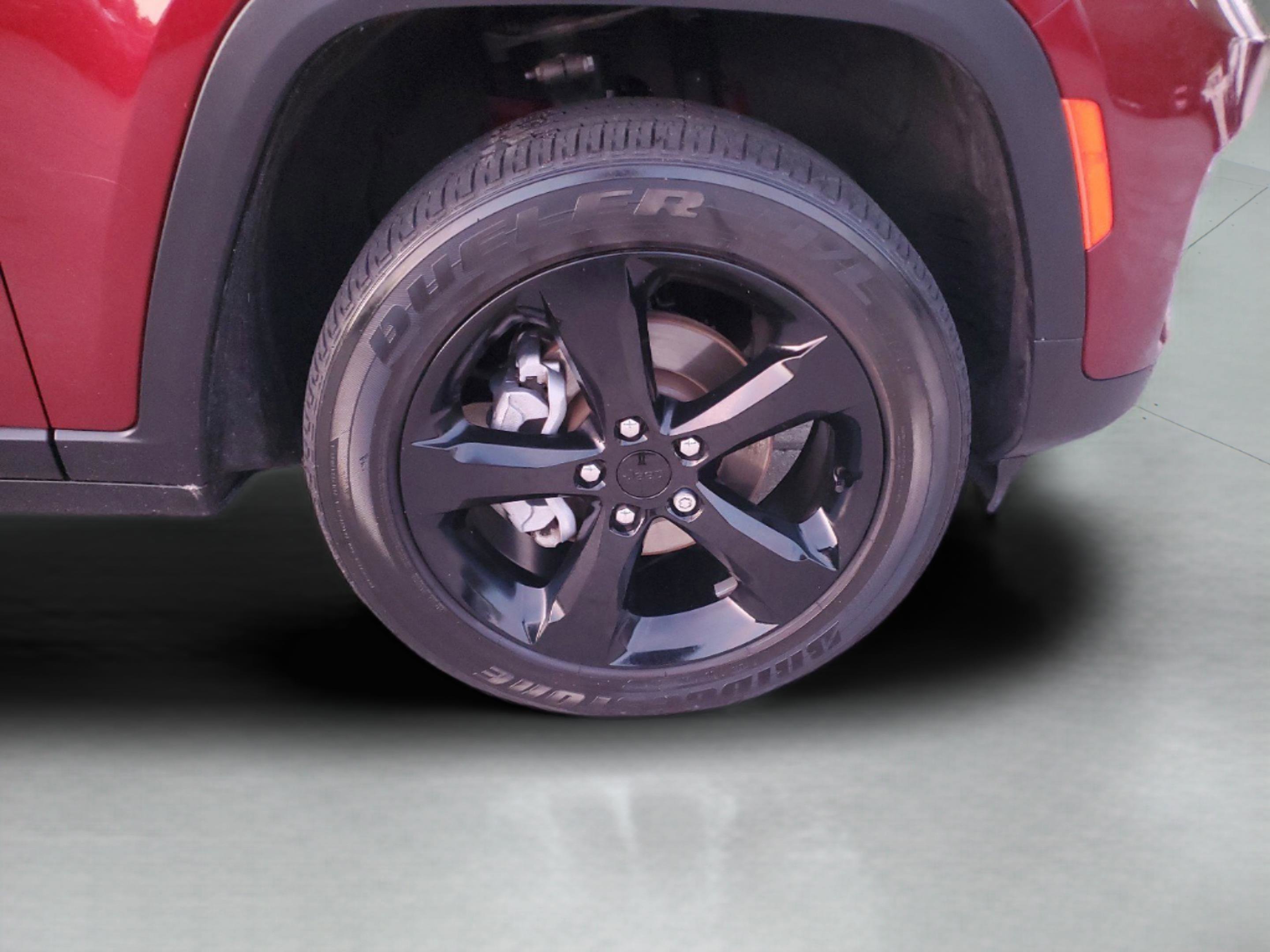 Certified 2023 Jeep Grand Cherokee Altitude image 5