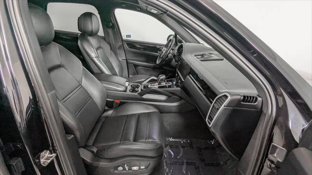 Used 2019 Porsche Cayenne AWD/4WD image 24