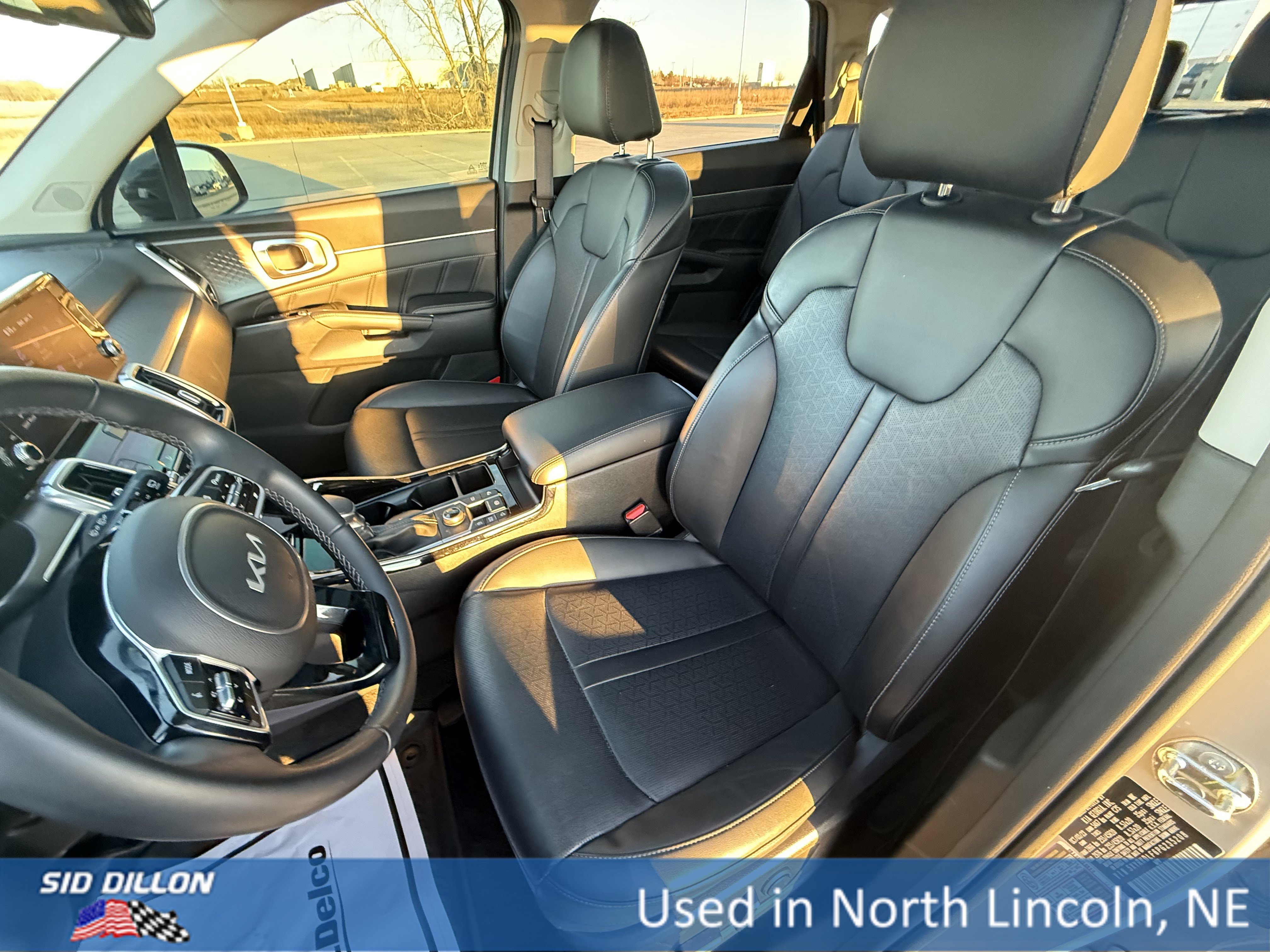 Used 2023 Kia Sorento SX image 19