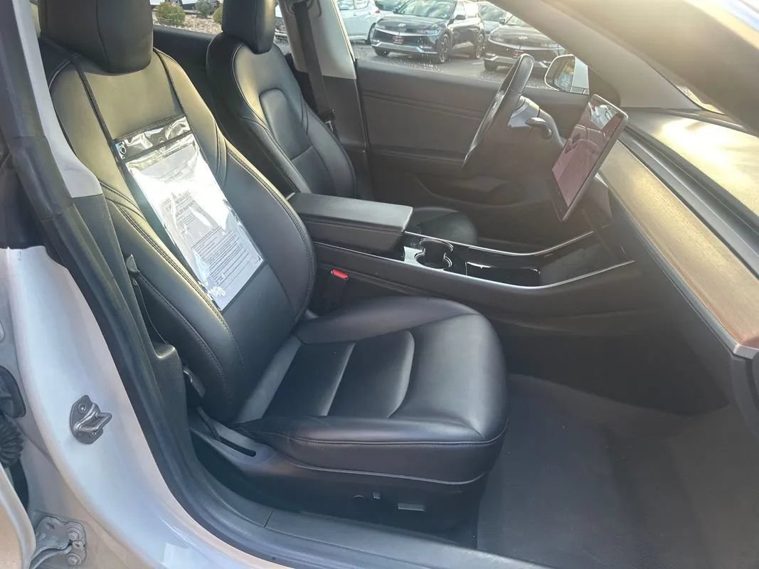 Used 2018 Tesla Model 3 Long Range RWD image 18