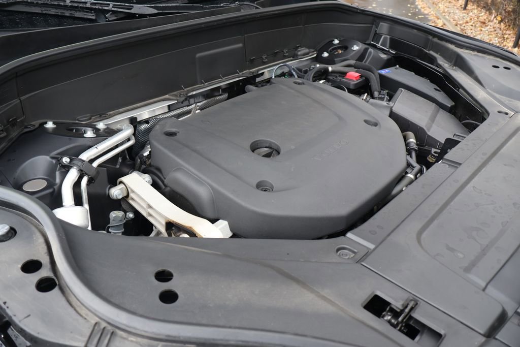 Used 2024 Volvo XC90 B6 Plus w/ Protection Package Premier image 13