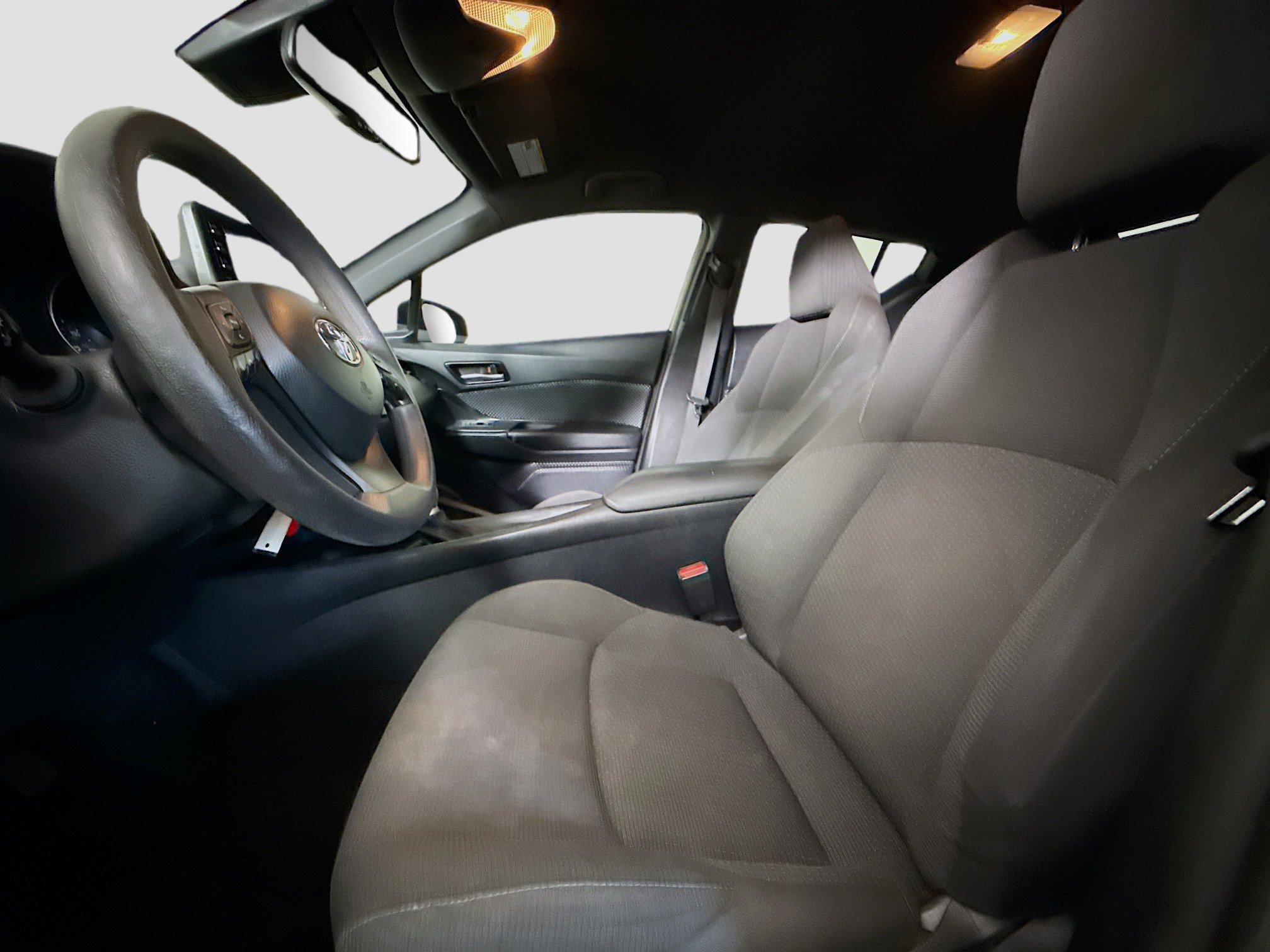 Used 2019 Toyota C-HR LE FWD image 21