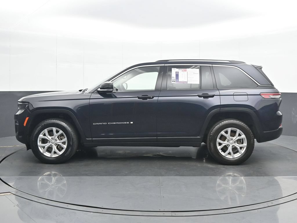 Used 2023 Jeep Grand Cherokee Limited AWD/4WD image 3