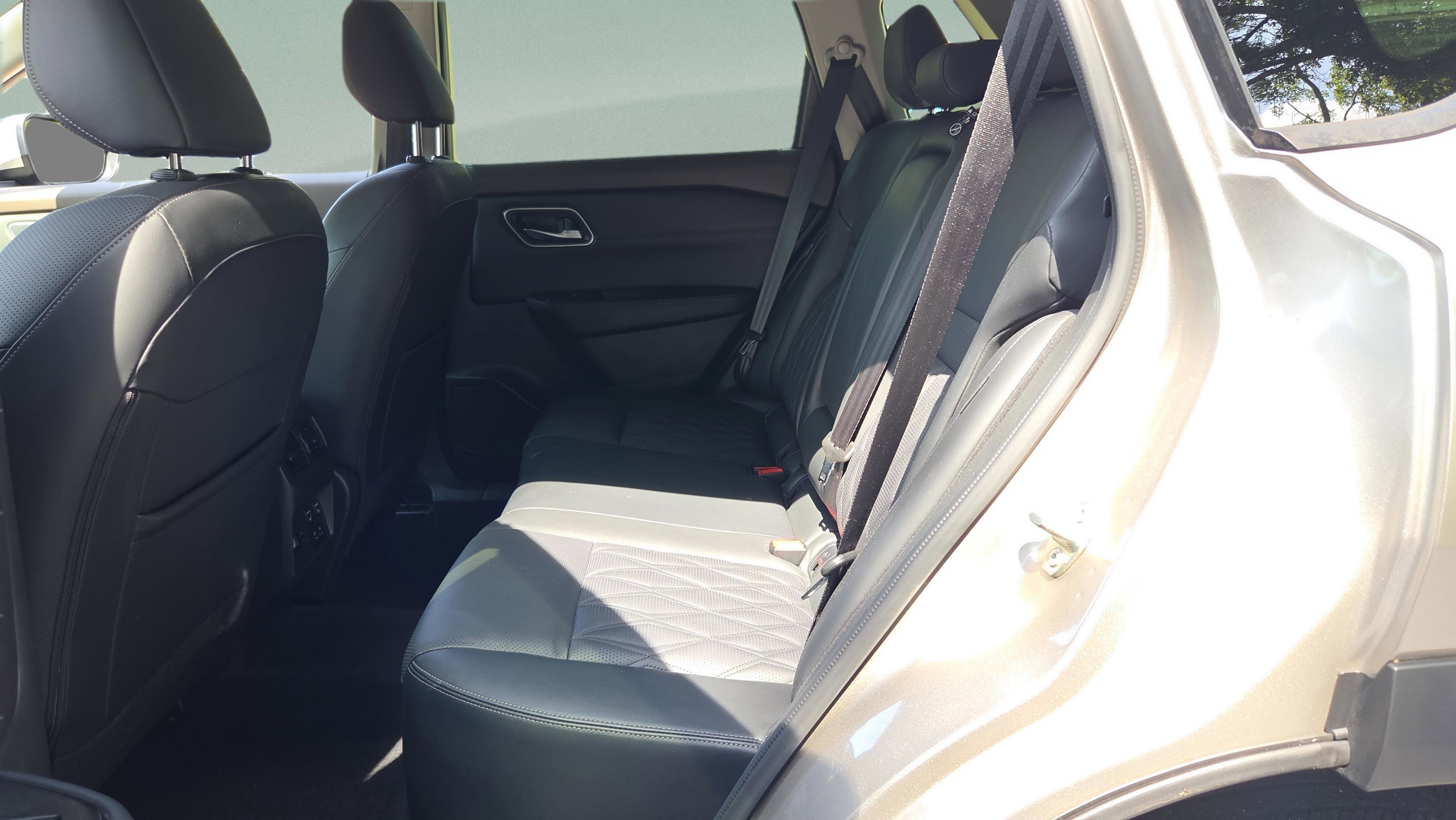 Used 2023 Nissan Rogue Platinum w/ Platinum Premium Package FWD image 10