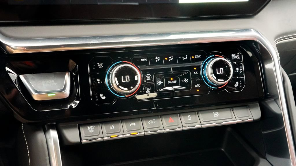 New 2026 GMC Sierra 3500 Denali Ultimate image 17