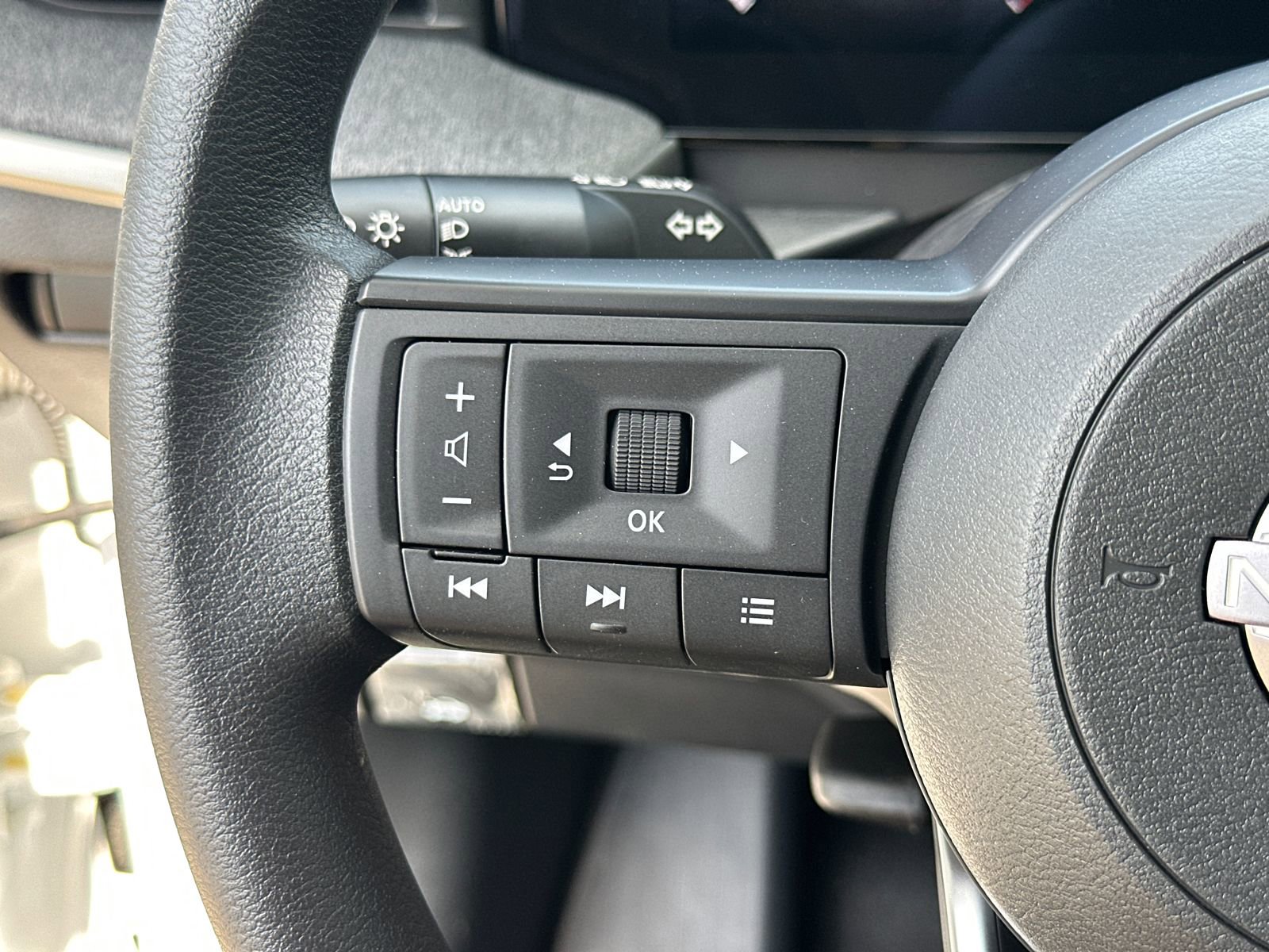 New 2026 Nissan Kicks S image 23