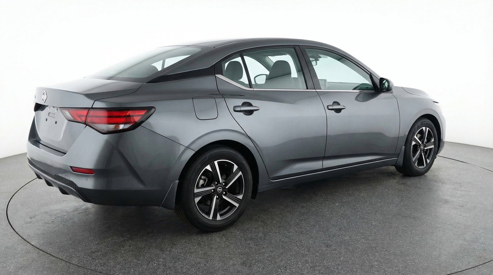 Used 2025 Nissan Sentra SV image 9