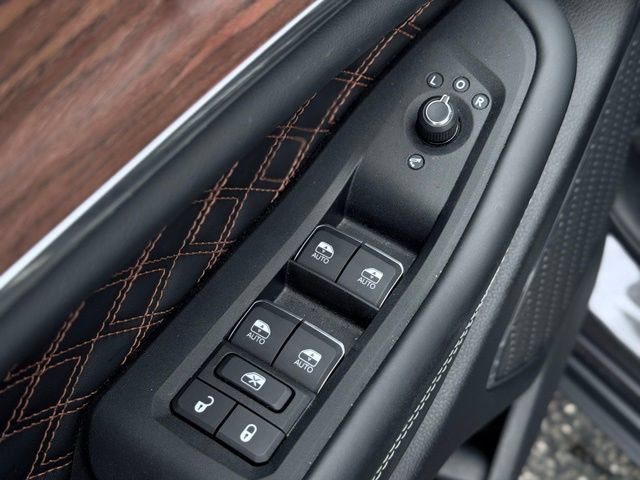 Certified 2025 Jeep Grand Cherokee Summit AWD/4WD image 16
