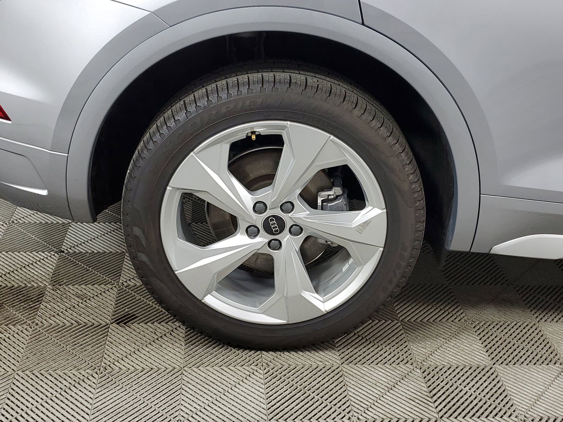 Certified 2024 Audi Q5 2.0T Premium Plus image 13