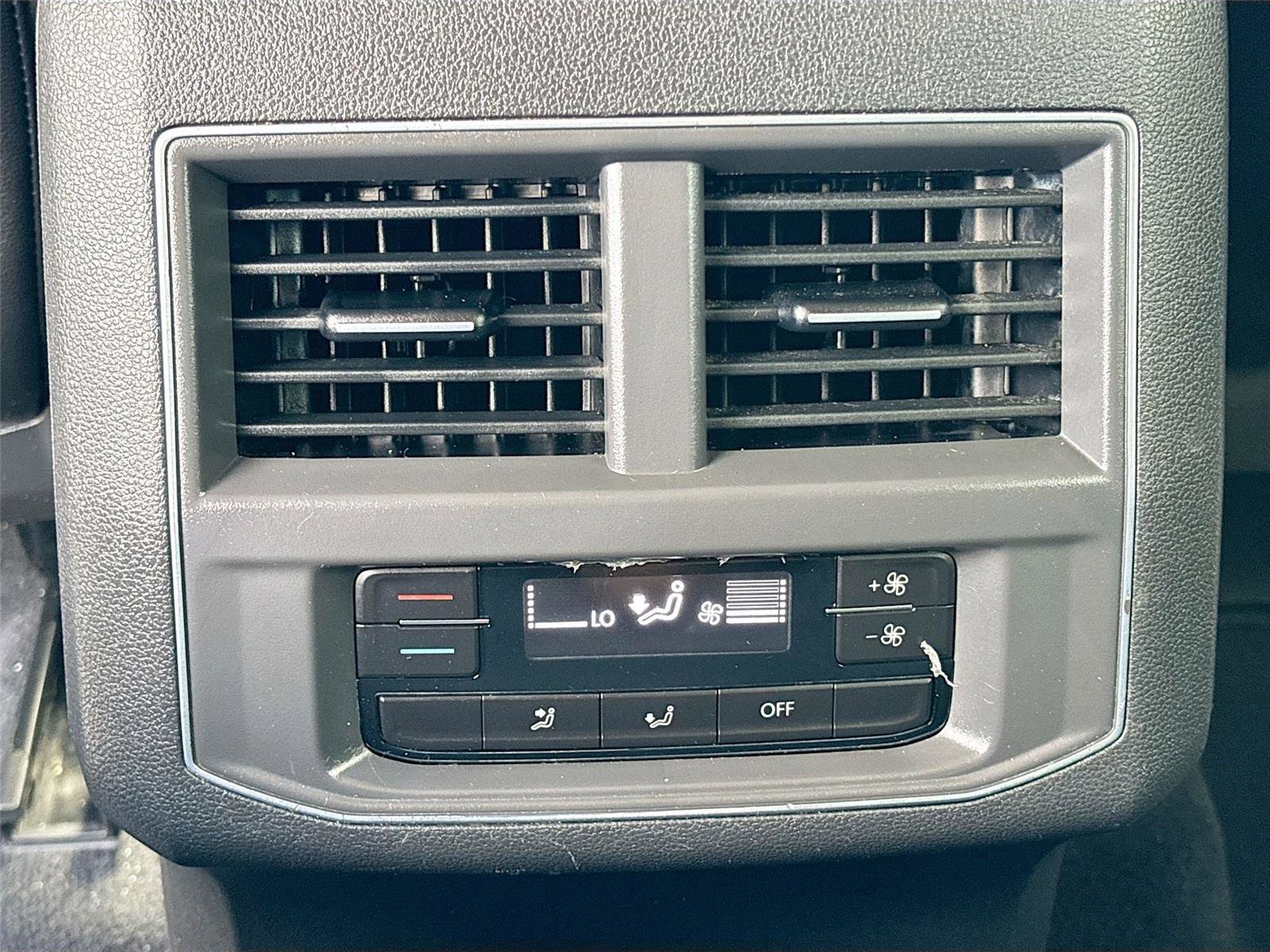 Used 2018 Volkswagen Atlas SE FWD image 23