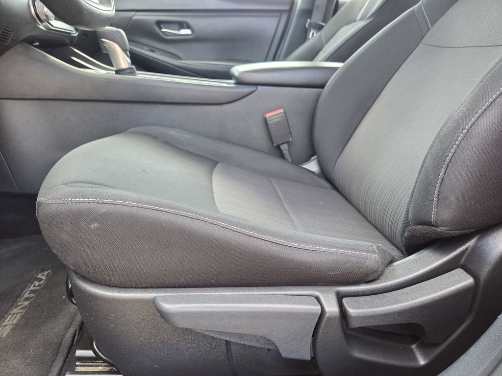 Used 2024 Nissan Sentra SV FWD image 15