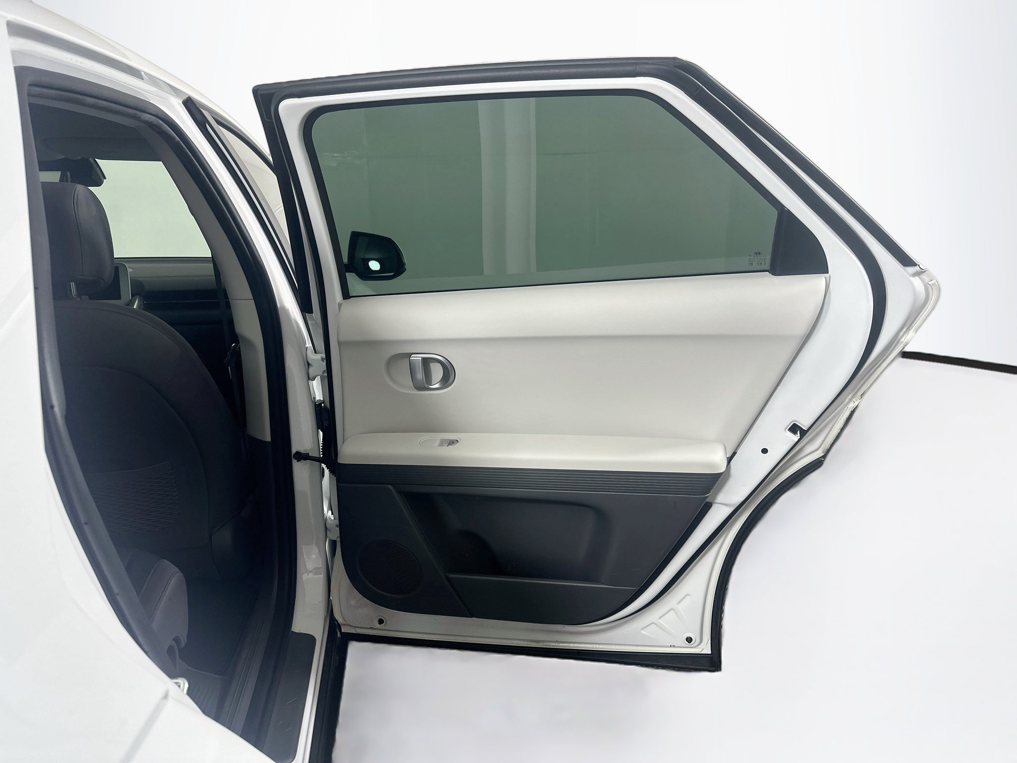 Used 2024 Hyundai Ioniq 5 SEL RWD image 30