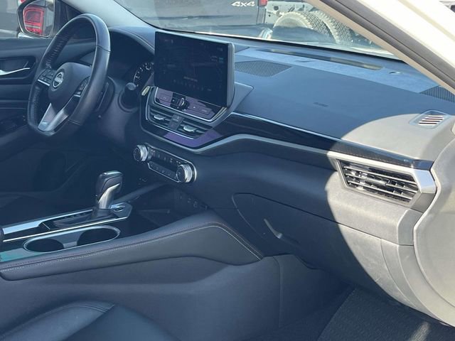 Used 2023 Nissan Altima 2.5 SR w/ SR Premium Package image 24