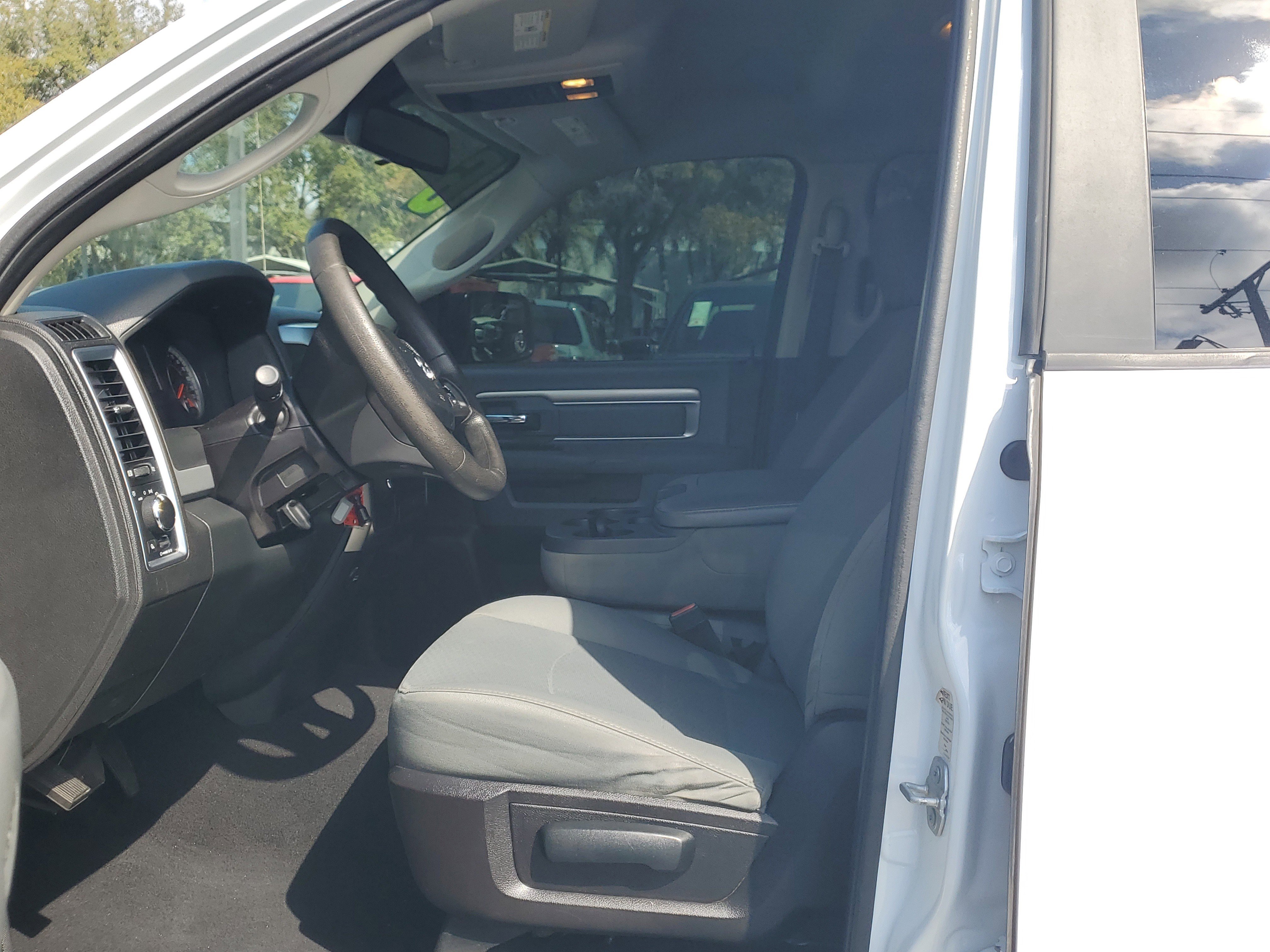 Used 2016 RAM 1500 Classic SLT image 17