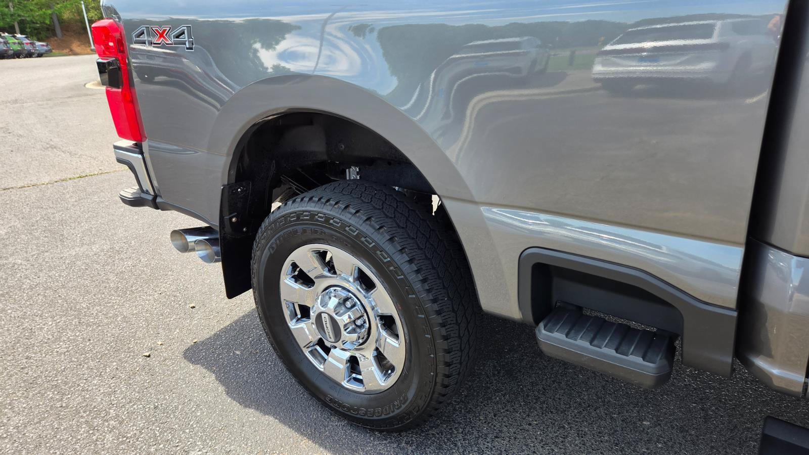 Used 2024 Ford F350 Lariat w/ Chrome Package AWD/4WD image 16