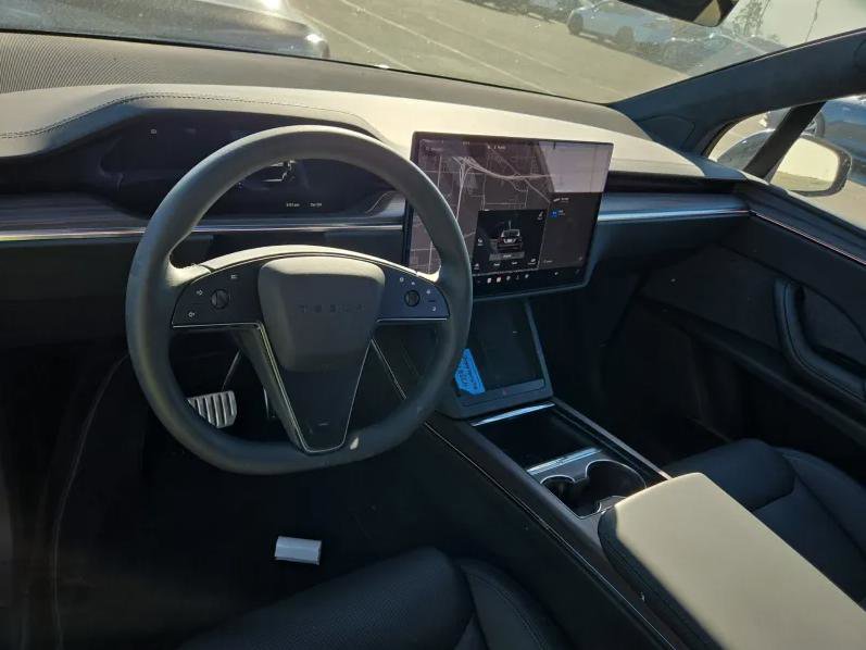 Used 2026 Tesla Model X image 3