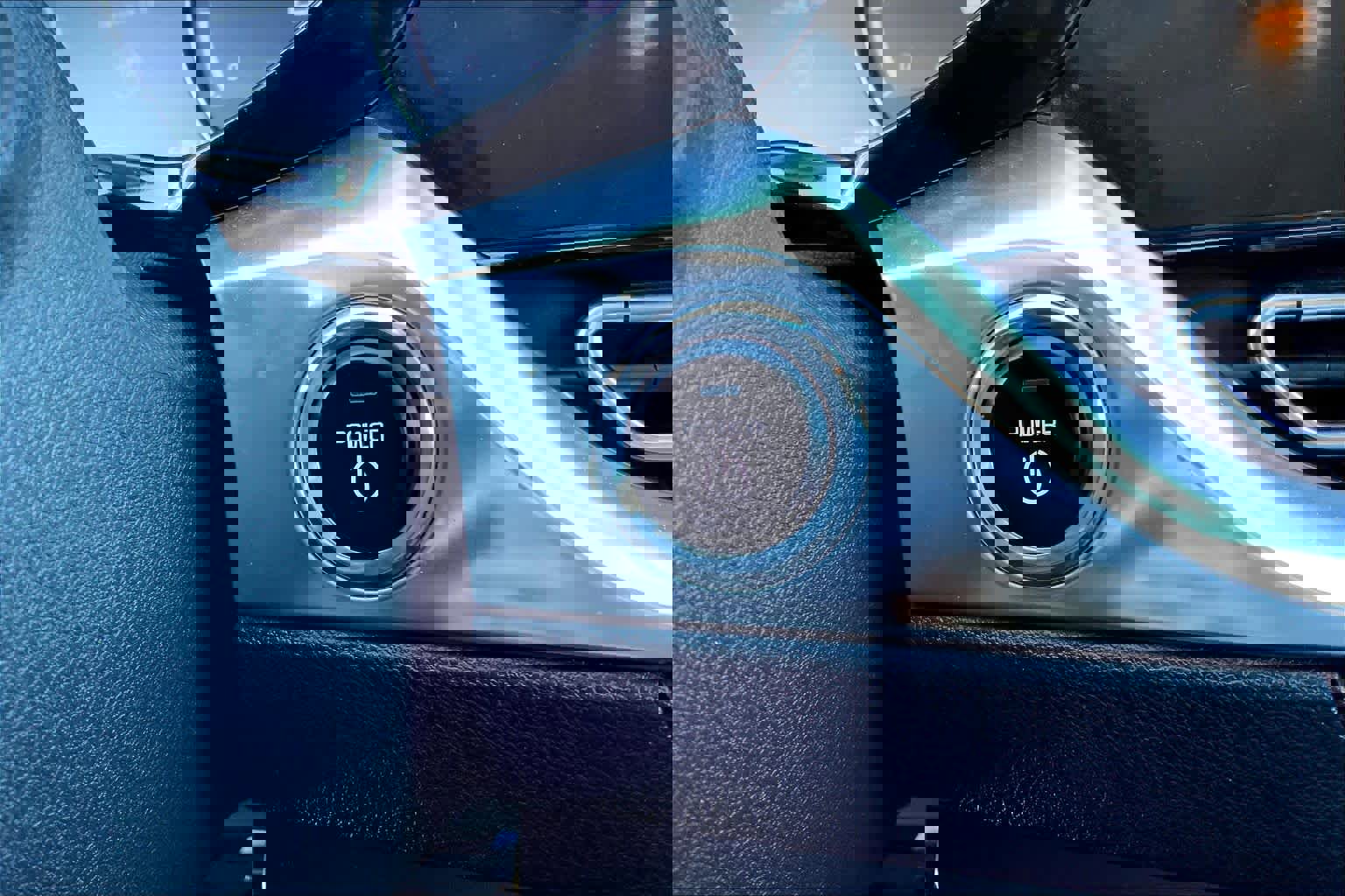 Used 2020 Kia Niro EX w/ Cold Weather Package image 31