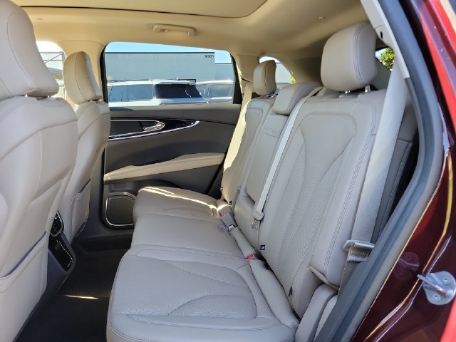 Used 2023 Lincoln Nautilus Reserve AWD/4WD image 23
