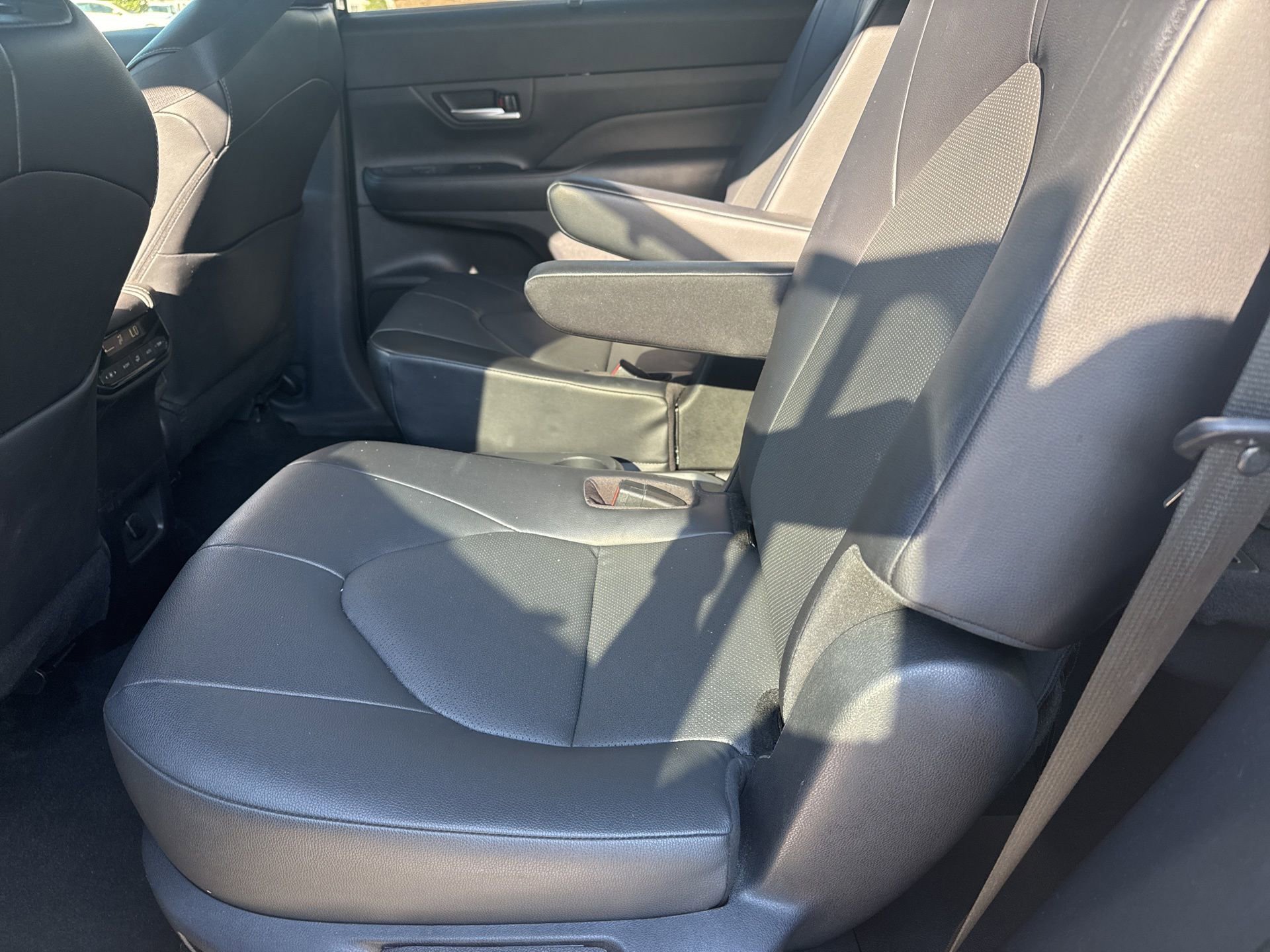 Used 2024 Toyota Grand Highlander XLE image 10