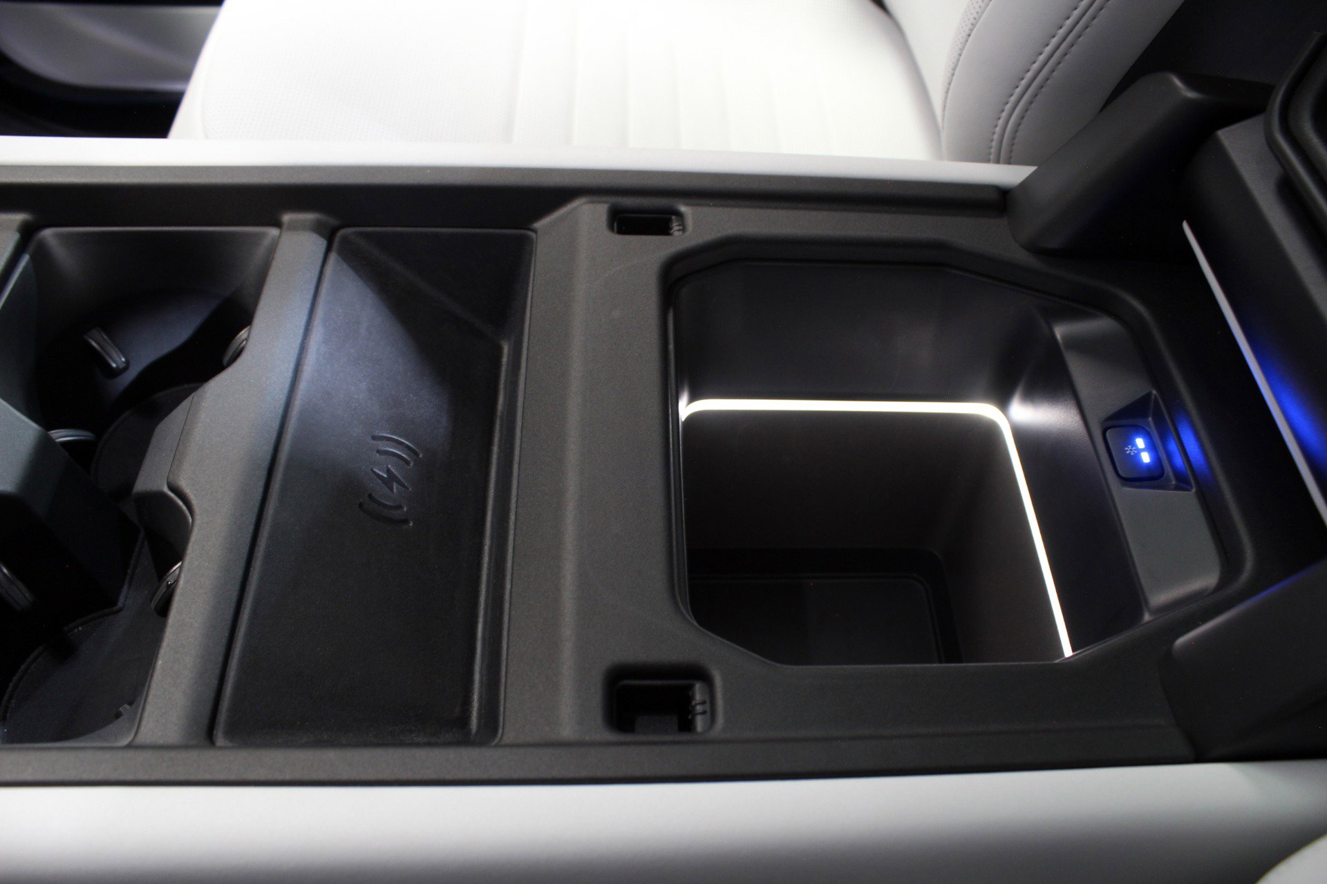 Used 2026 Land Rover Defender 110 image 84