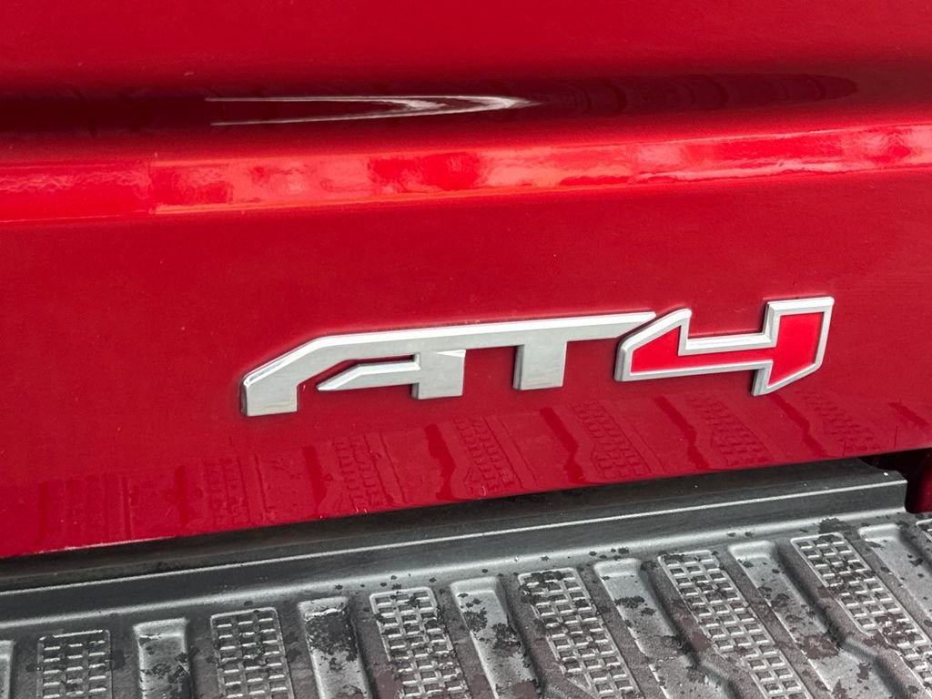 Used 2023 GMC Sierra 1500 AT4 w/ Technology Package AWD/4WD image 6